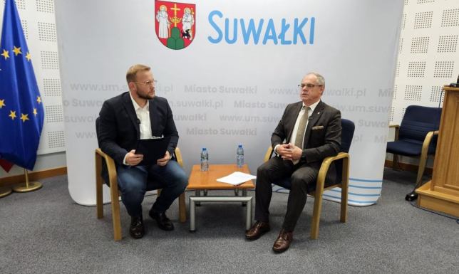 Videopodcast z Ratusza, rozmowa z prezydentem Suwałk