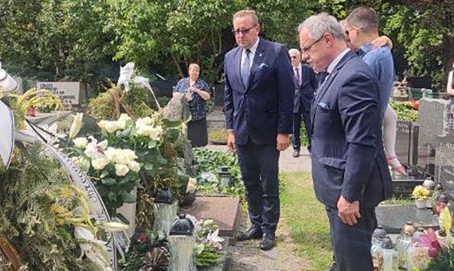 Delegacja władz Suwałk uczestniczyła w pogrzebie Grzegorza Kochanowicza