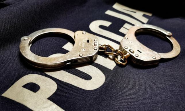 Suwalscy policjanci zatrzymali mężczyznę podejrzanego o kradzież części do koparki