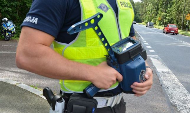 kierowca jechał 103 km/h w obszarze zabudowanym