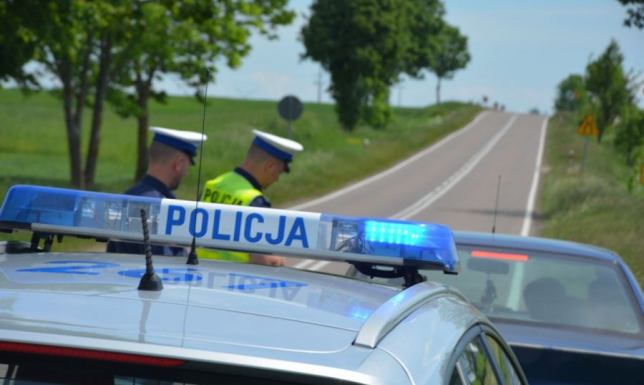 Policjanci z Raczek zatrzymali kierowcę ciągnika rolniczego