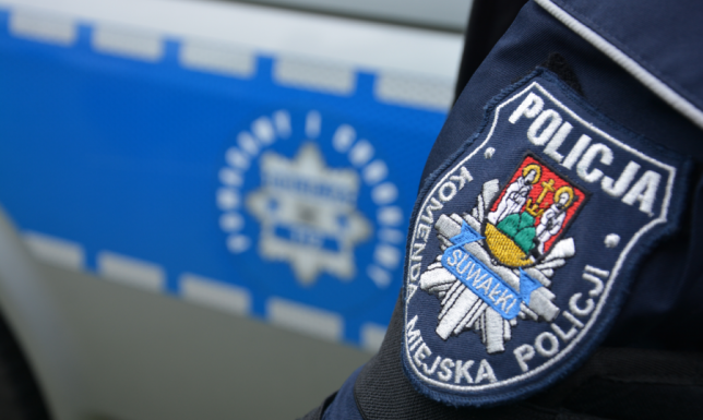 38-latek kradł wyposażenia z niezamkniętych aut Do zdarzeń doszło w nocy na jednym z suwalskich osiedli