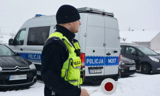 48-letni kierowca volkswagena  spowodował kolizję pijany