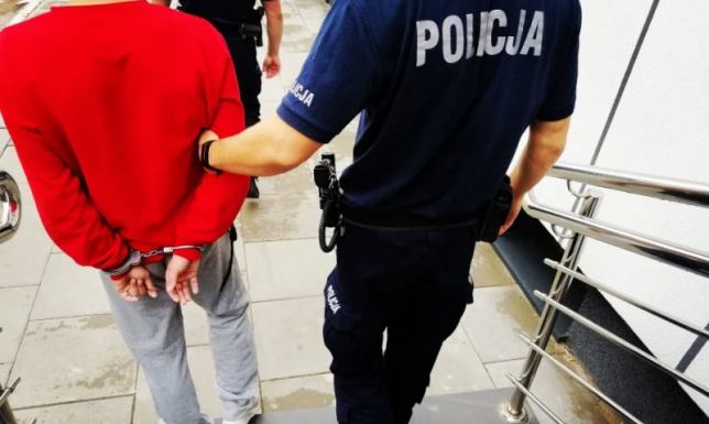 zatrzymali 27-latka podejrzanego o posiadanie znacznej ilości narkotyków