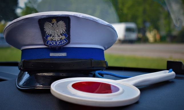 14-latek uciekał autem przed policją 14-letni kierowca w BMW