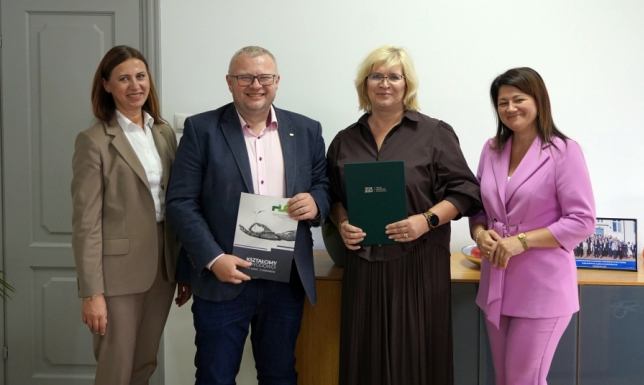 Wspólne projekty edukacyjne, studenckie praktyki, konferencje