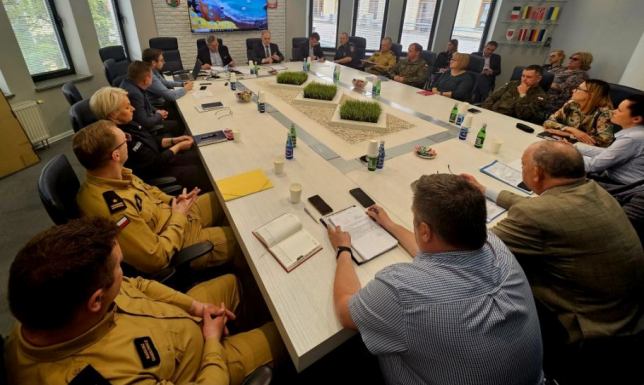 posiedzenie Miejskiego Centrum Zarządzania Kryzysowego w Ratuszu