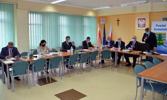 Rada Powiatu w Suwałkach jednogłośnie przyjeła sprawozdanie finansowego za 2020 rok