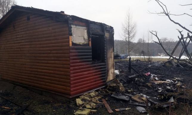 pożar domku letniskowego w miejscowości Budwieć w gminie Giby