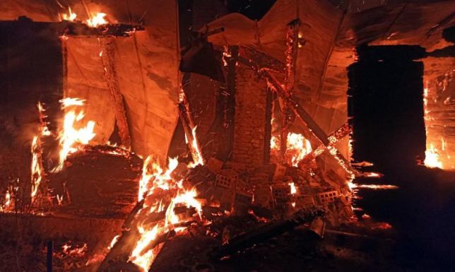 Pożar siedliska w miejscowości Leszkiemie Pożar budynku gospodarczego, stodoły i budynku mieszkalnego