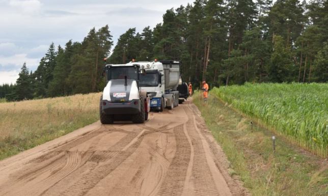 Trwają prace budowlane związane z rozbudową dróg w regionie