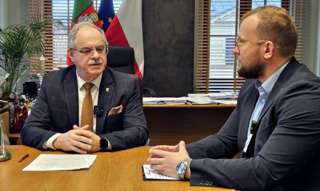 Videopodcast z Ratusza. Rozmowa z prezydentem Czesławem Renkiewiczem