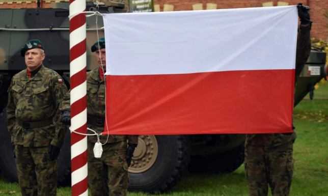 Zapraszają chętnych do wstąpienia do dobrowolnej zasadniczej służby wojskowej