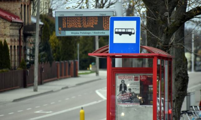 przejazd liniami specjalnymi na cmentarze w Suwałkach