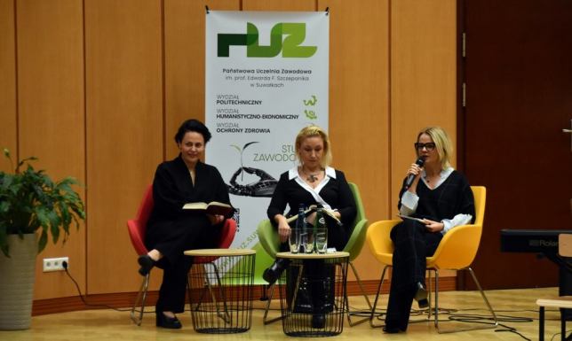 Fragmenty "Świtezianki", "Romantyczności", "Powrotu taty", czy "Pani Twardowskiej"