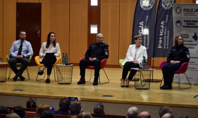 Konferencja poświęcona będzie bezpieczeństwu w cyberprzestrzeni