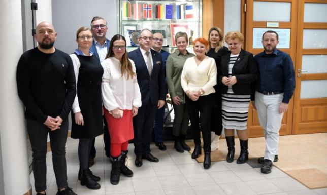 gratulacje nowo powołanym członkom Suwalskiej Rady Działalności Pożytku Publicznego