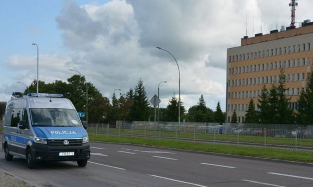 Ambulans Pogotowia Ruchu Drogowego trafił do Policji w Suwałkach