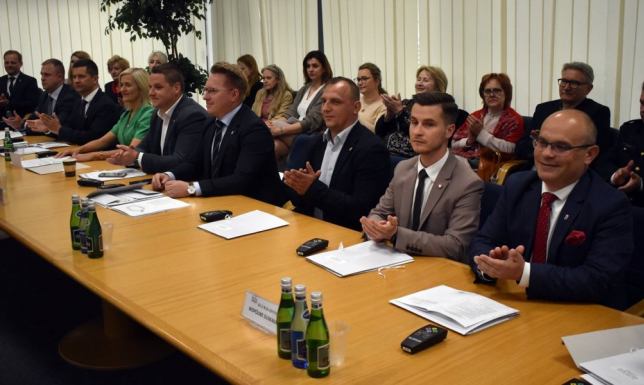 miesięczna stawka za gospodarowanie odpadami komunalnymi od gospodarstwa domowego