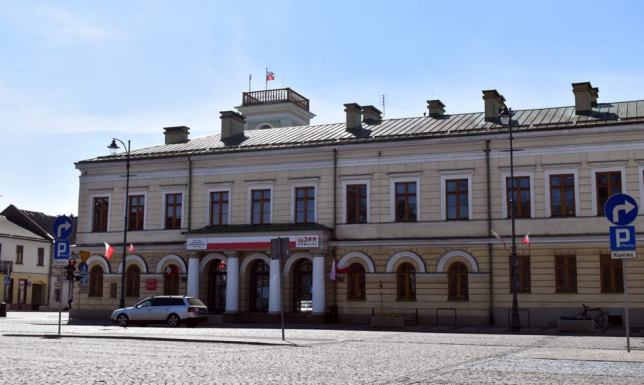 przystosowanie budynków do pełnienia funkcji obiektu zbiorowej ochrony.