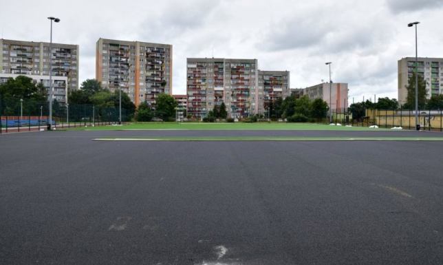 budowa boisk w Szkołach Podstawowych nr 2, 5 i 7.  