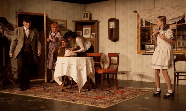 spektakl "Retusz" w reżyserii Mirosławy Krymskiej w Suwalskim Ośrodku Kultury