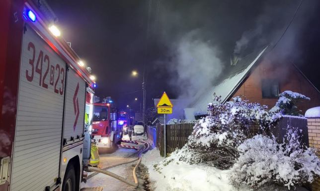 Do pożaru domu przy ulicy Reymonta doszło przed północą w Suwałkach
