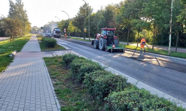 Zrywają asfalt na Sikorskiego rozpoczął się kolejny etap remontu ulicy Sikorskiego