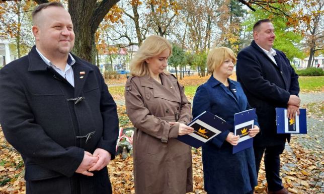 o 230. rocznicy III rozbioru Polski i współczesnych zagrożeniach dla suwerenności Konferencja prasowa suwalskiego oddziału Nowej Nadziei