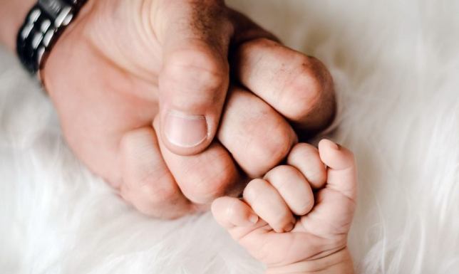 wsparcie rodzin przeżywających trudności w wypełnianiu funkcji opiekuńczo-wychowawczych