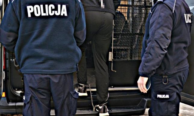 Rozbój na 23-letniej mieszkance gminy Wiżajny zatrzymali dwie osoby podejrzane o rozbój na 23-letniej mieszkance gminy Wiżajny