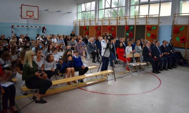 Ćwierć miliona złotych na stypendia suwalskim uczniom Pomoc materialna dla uczniów z Suwałk