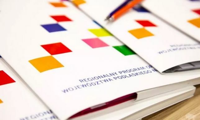 Centrum aktywności seniorów w Augustowie i ośrodek społeczno-edukacyjny w Żarnowie