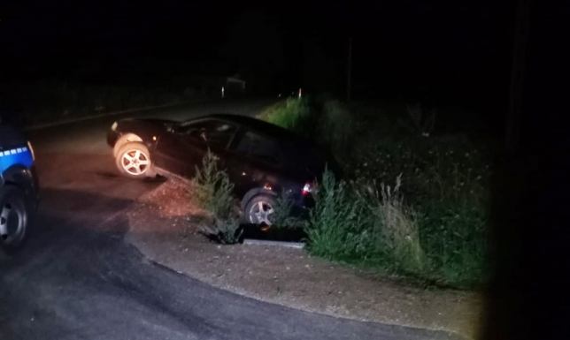 53-letni mężczyzna wjechał do przydrożnego rowu