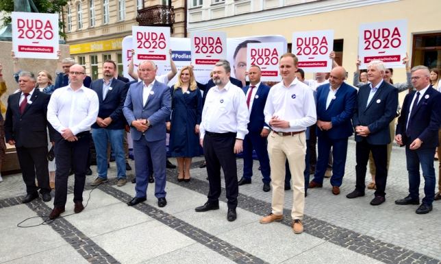 Samorządowcy popierający kandydaturę Andrzeja Dudy w Suwałkach Samorządowcy popierający kandydaturę Andrzeja Dudy w Suwałkach