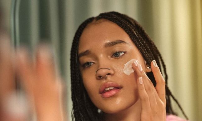 Sara James i Rossmann „Chcą ci powiedzieć coś” o ciele 