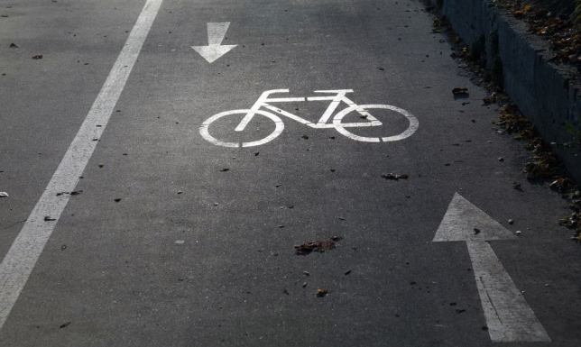 11-latek uderzył w słup oświetleniowy