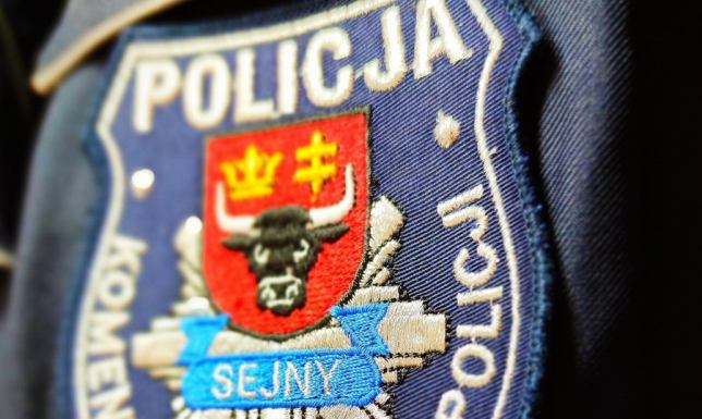 przestępstwo zmuszenia groźbą do wpłaty pieniędzy za zaniechanie upublicznienia kompromitujących zdjęć