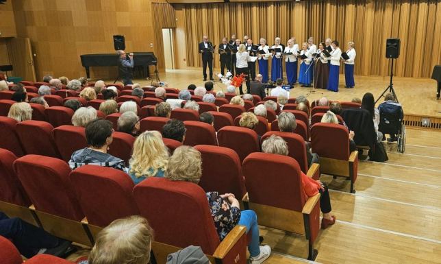 Stowarzyszenie Seniorzy z Pasją HORYZONT zorganizowało koncert