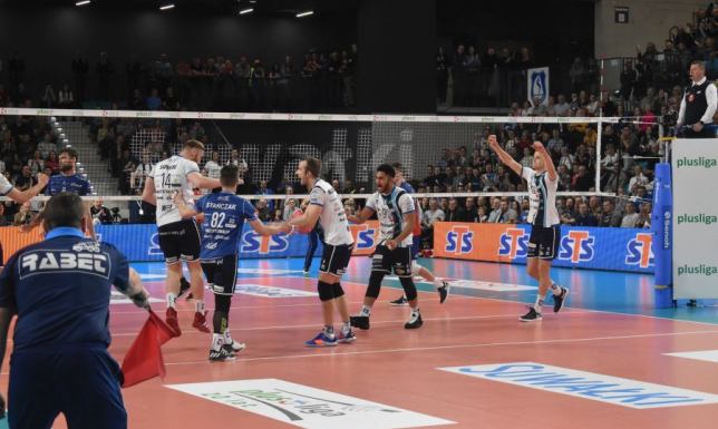  Tuaniga z nowym kontraktem, Skrzypkowski w nowej roli