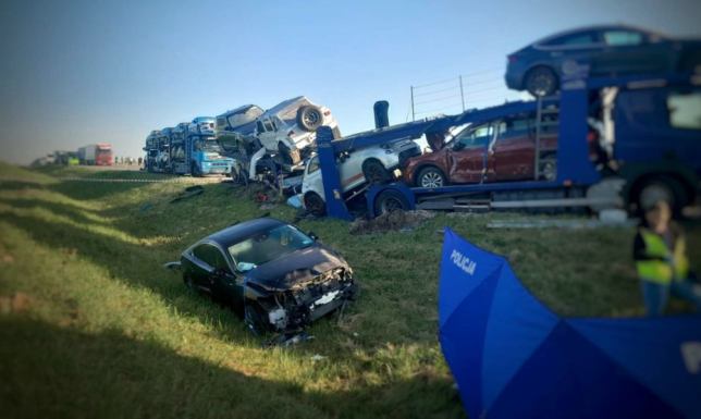 Wypadek na drodze ekspresowej S61 na wysokości miejscowości Bęćkowo