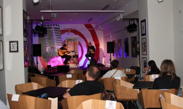 prezentacja video o zespole Night Come i koncert The Consonance Trio