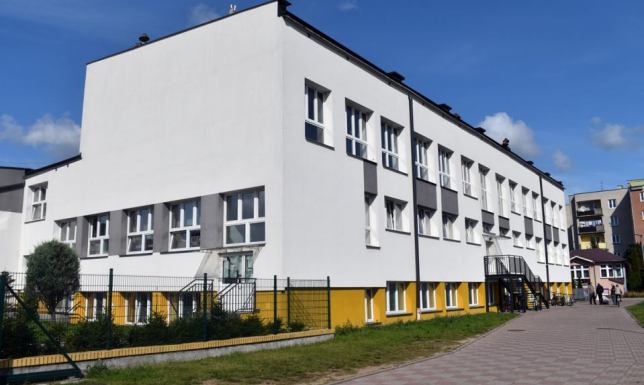 spotkanie konsultacyjne poświęcone funkcjonowaniu basenu w suwalskiej szkole