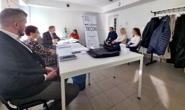 władze Suwałk zorganizowały spotkanie, aby przedyskutować koordynację współpracy