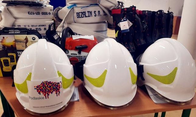 sprzęt strażacki za ponad 40 tysięcy złotych trafił do gminy Giby