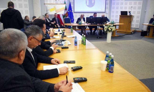 projekt uchwały w sprawie nadania ulicy nazwy Rodziny Smolarczyków