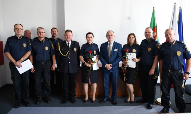 Życzenia, awanse i nagrody suwalskim strażnikom miejskim
