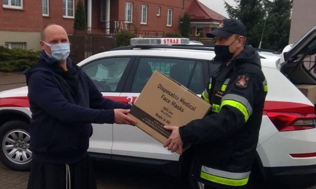 Akcja dystrybucji maseczek ochronnych na terenie powiatu suwalskiego