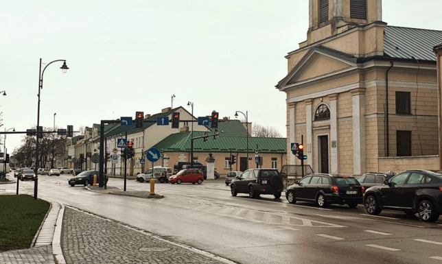 zmiana organizacji ruchu na skrzyżowaniu ulic Kościuszki - Wigierska - 24 Sierpnia. 
