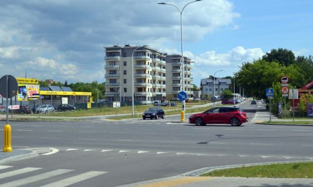 Rusza budowa sygnalizacji świetlnej na Szczęsnowicza przebudowa skrzyżowania ulic Reja i Szczęsnowicza w Suwałkach
